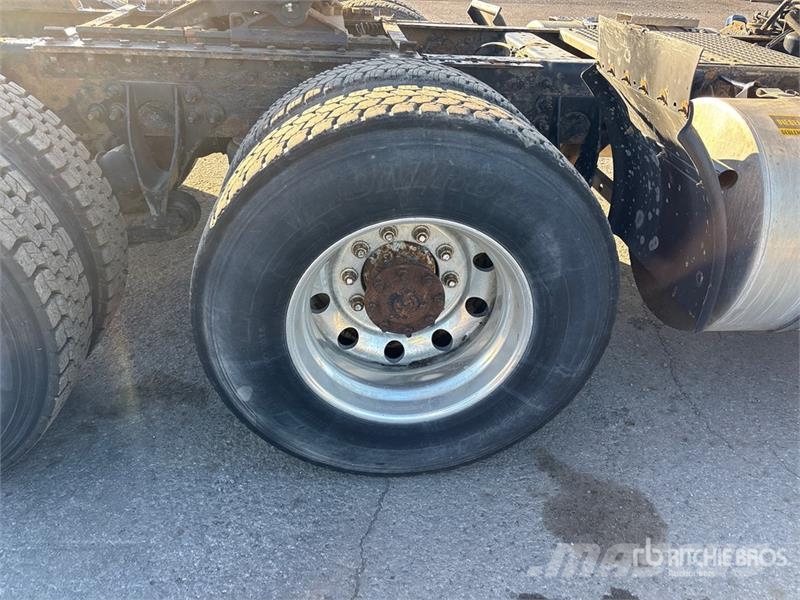 International ProStar 6x4 T/A Day Cab Truck Tractor Trekkvogner