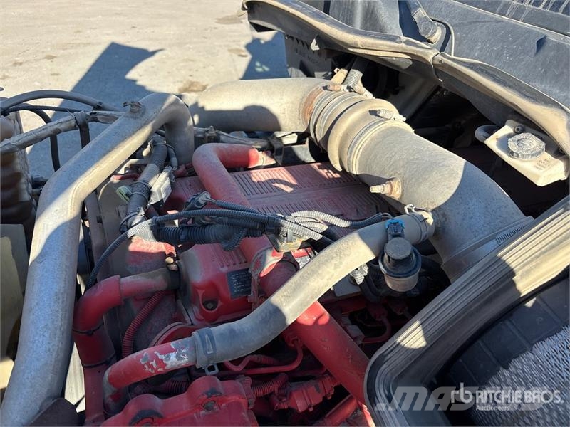 International Prostar 6x4 T/A Sleeper Truck Tractor وحدات الجر