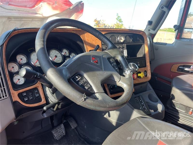 International ProStar 6x4 T/A Sleeper Truck Tractor Trekkvogner