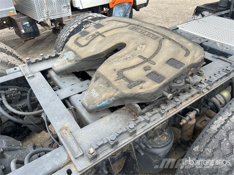International ProStar 6x4 T/A Sleeper Truck Tractor (Inoperable) Nyergesvontatók