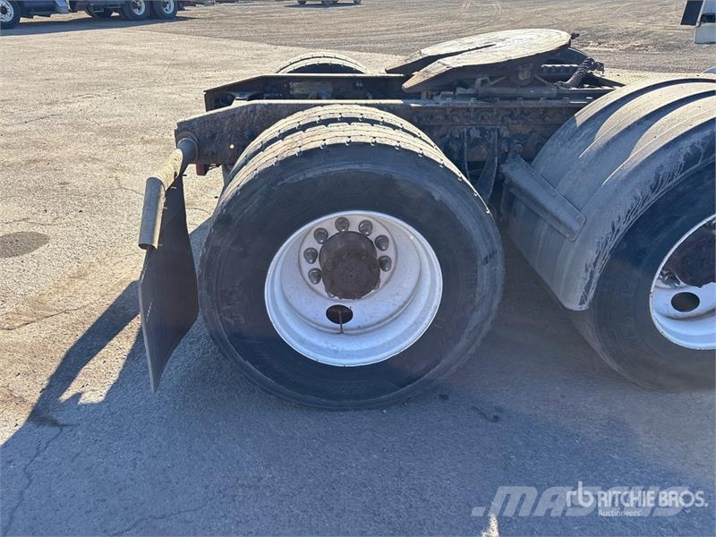 International Prostar 6x4 T/A Sleeper Truck Tractor وحدات الجر