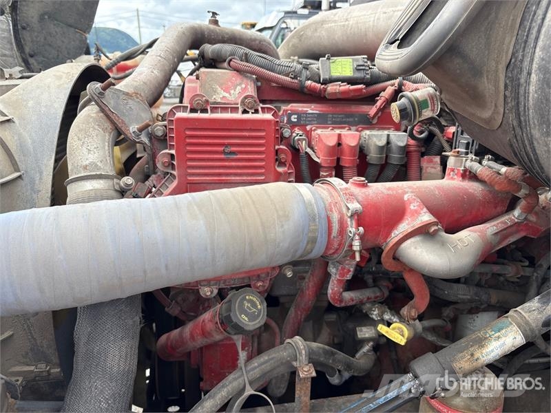 International Prostar 6x4 T/A Day Cab Truck Tractor Тягачі