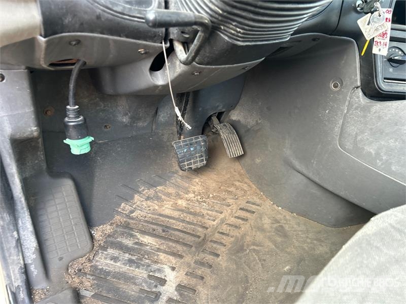 International ProStar+ 6x4 T/A Day Cab Truck Tractor Motrici e Trattori Stradali