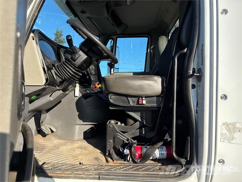 International ProStar 6x4 T/A Day Cab Truck Tractor Trekkvogner