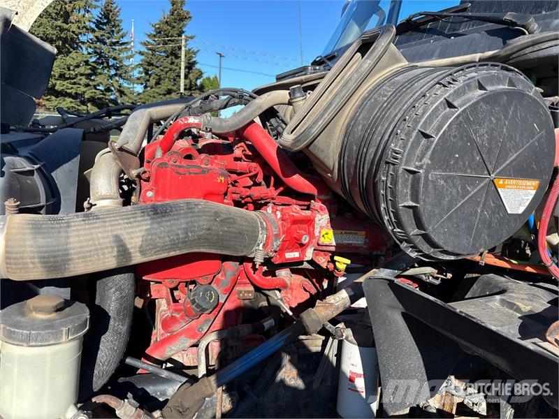 International Prostar 6x4 T/A Sleeper Truck Tractor وحدات الجر