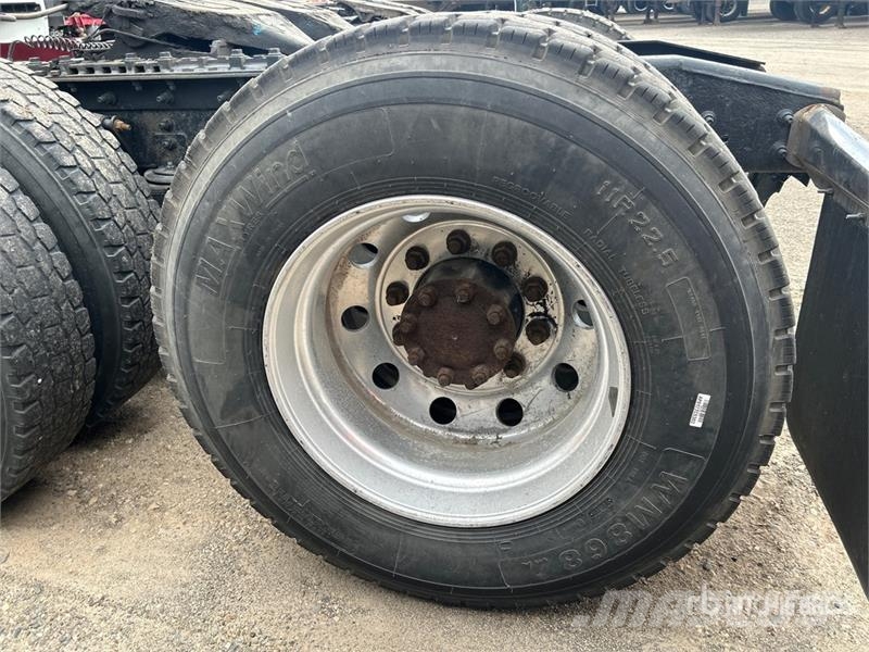 International ProStar 6x4 T/A Sleeper Truck Tractor (Inoperable) Nyergesvontatók