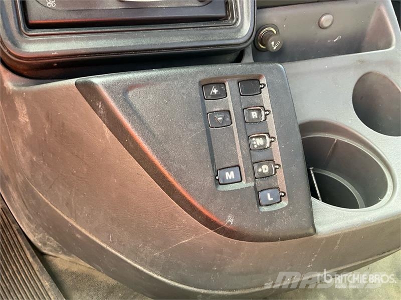 International Prostar+ 122 6x4 T/A Day Cab Truck Tractor Çekiciler