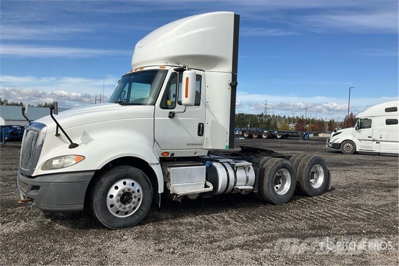 International Prostar+ 122 6x4 T/A Day Cab Truck Tractor Çekiciler
