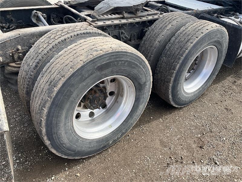 International Prostar+ 122 6x4 T/A Day Cab Truck Tractor Çekiciler