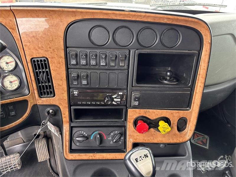 International ProStar+ 122 6x4 T/A Sleeper Truck Tractor Cabezas tractoras