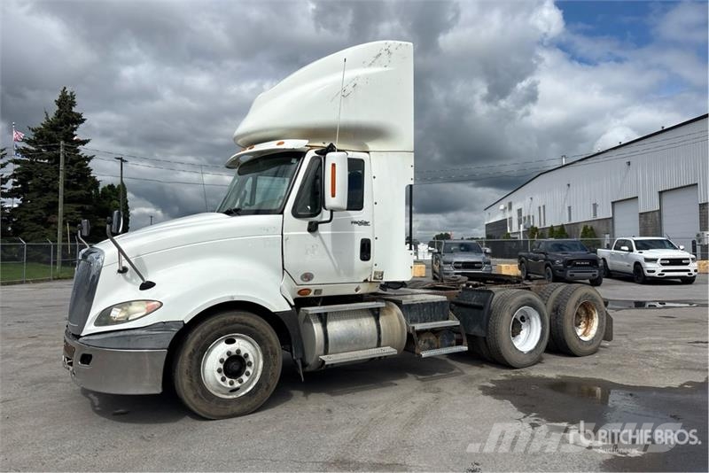 International Prostar 6x4 T/A Day Cab Truck Tractor Тягачі