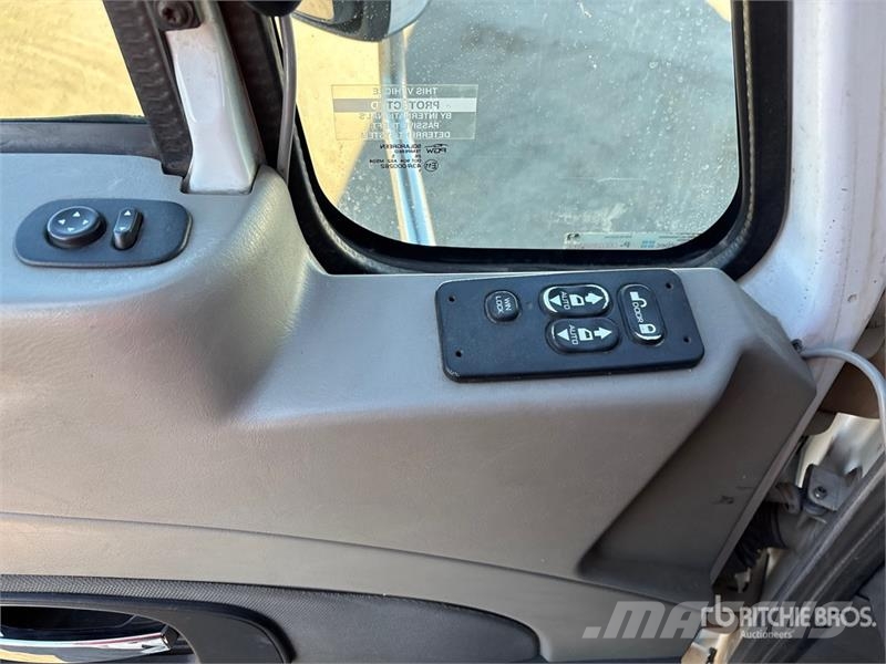 International Prostar 6x4 T/A Sleeper Truck Tractor وحدات الجر