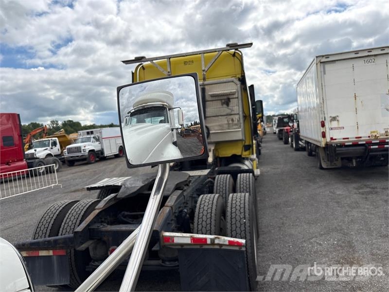 International Prostar 6x4 T/A Day Cab Truck Tractor Тягачі