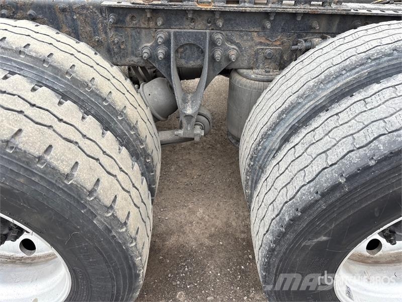 International ProStar+ 122 6x4 T/A Sleeper Truck Tractor Cabezas tractoras