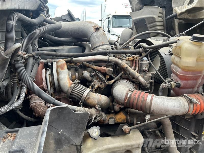 International ProStar 6x4 T/A Sleeper Truck Tractor (Inoperable) Nyergesvontatók