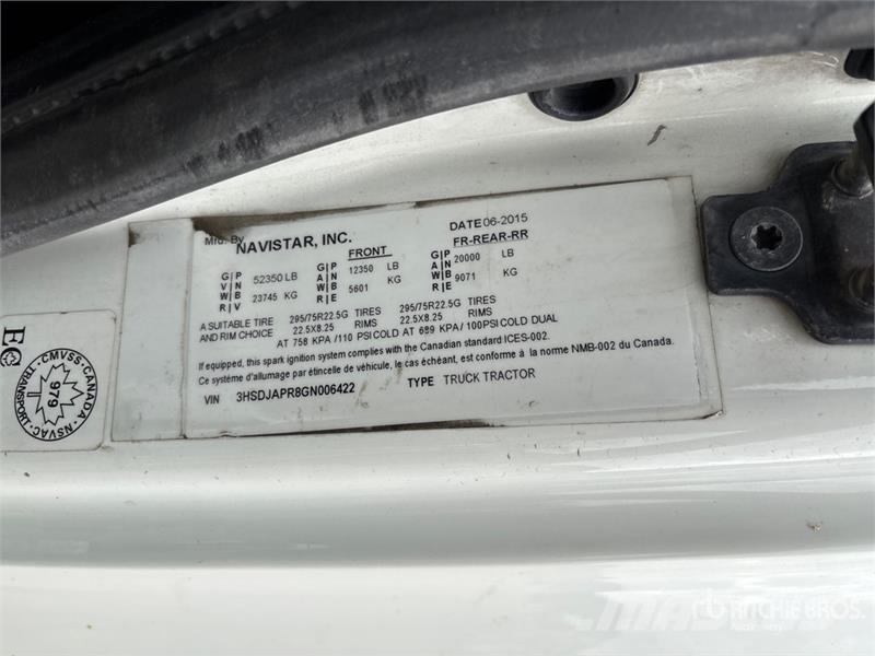 International ProStar+ 122 6x4 T/A Sleeper Truck Tractor Cabezas tractoras