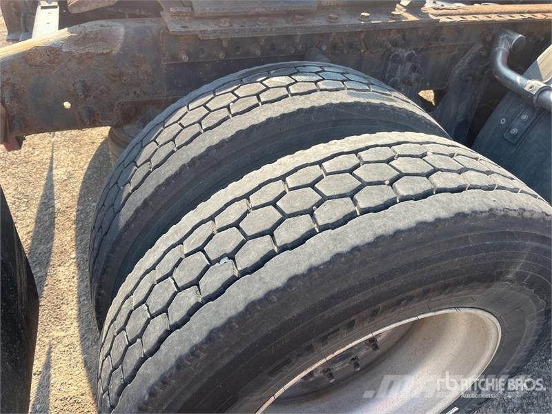 International ProStar 6x4 T/A Sleeper Truck Tractor Trekkvogner