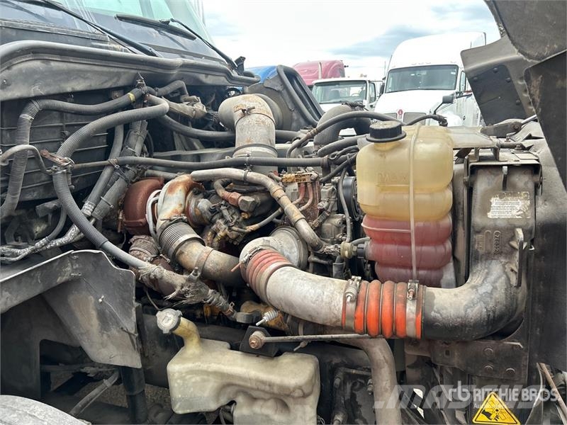 International ProStar 6x4 T/A Sleeper Truck Tractor (Inoperable) Nyergesvontatók