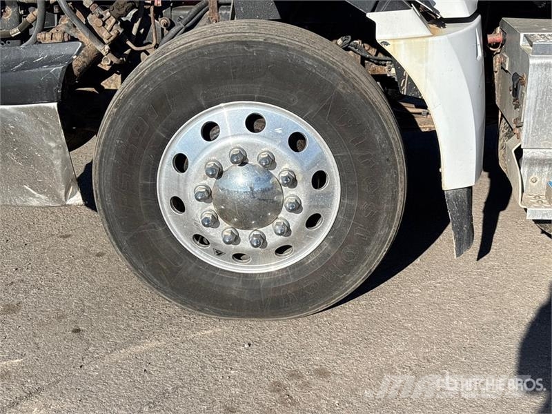 International Prostar 6x4 T/A Sleeper Truck Tractor وحدات الجر