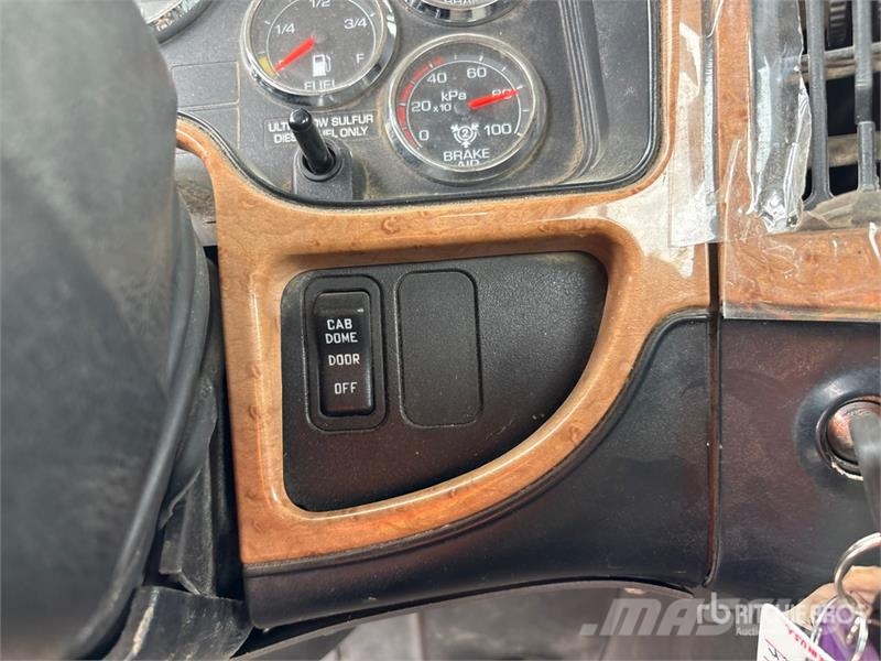 International Prostar 6x4 T/A Day Cab Truck Tractor Тягачі
