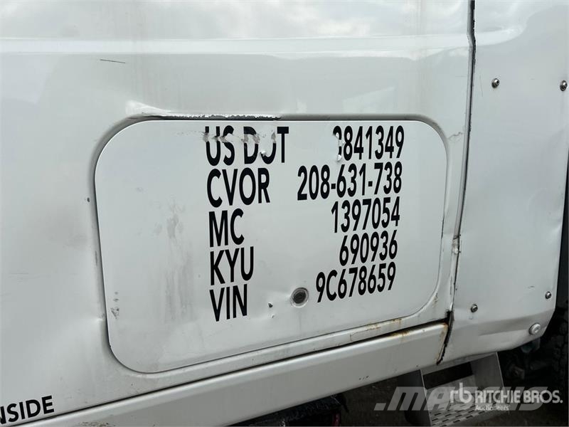 International ProStar 6x4 T/A Sleeper Truck Tractor (Inoperable) Nyergesvontatók
