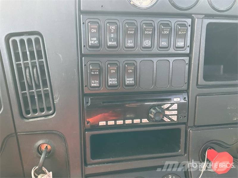 International Prostar+ 122 6x4 T/A Day Cab Truck Tractor Çekiciler