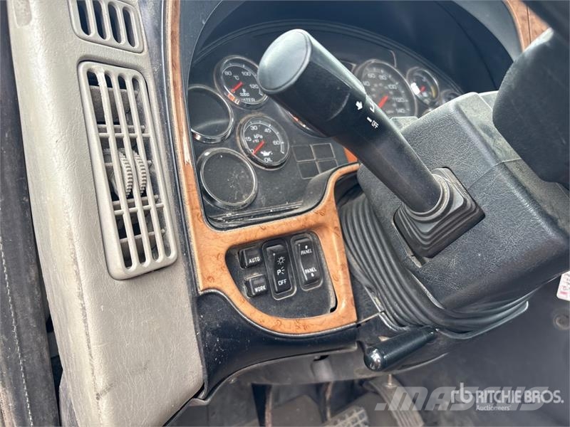 International Prostar 6x4 T/A Day Cab Truck Tractor Тягачі