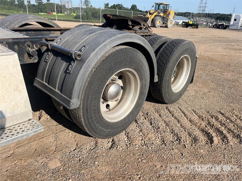 International ProStar 6x4 T/A Sleeper Truck Tractor Trekkvogner