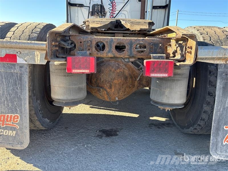 International Prostar 6x4 T/A Sleeper Truck Tractor وحدات الجر