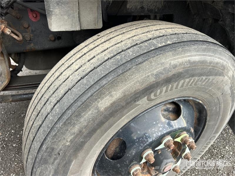 International RH613 4x2 S/A Day Cab Truck Tractor وحدات الجر