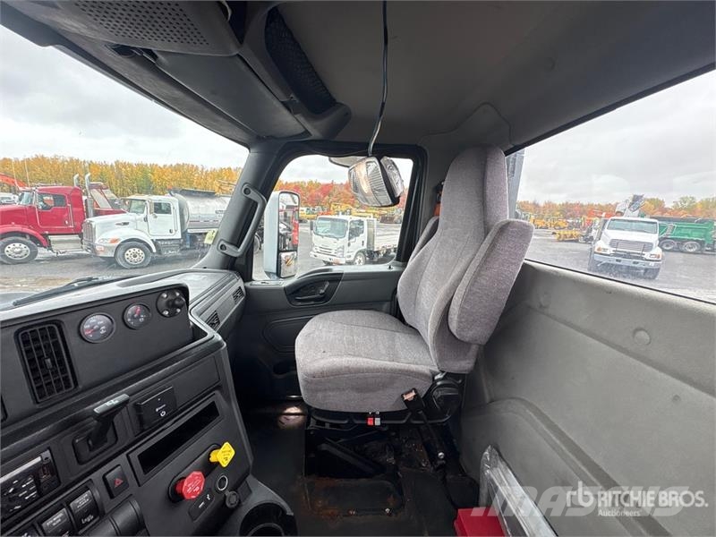 International RH613 4x2 S/A Day Cab Truck Tractor Sattelzugmaschinen