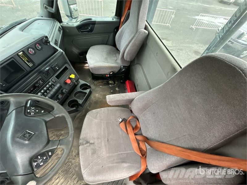 International RH613 4x2 S/A Day Cab Truck Tractor وحدات الجر