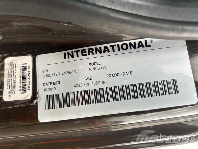 International RH613 4x2 S/A Day Cab Truck Tractor وحدات الجر
