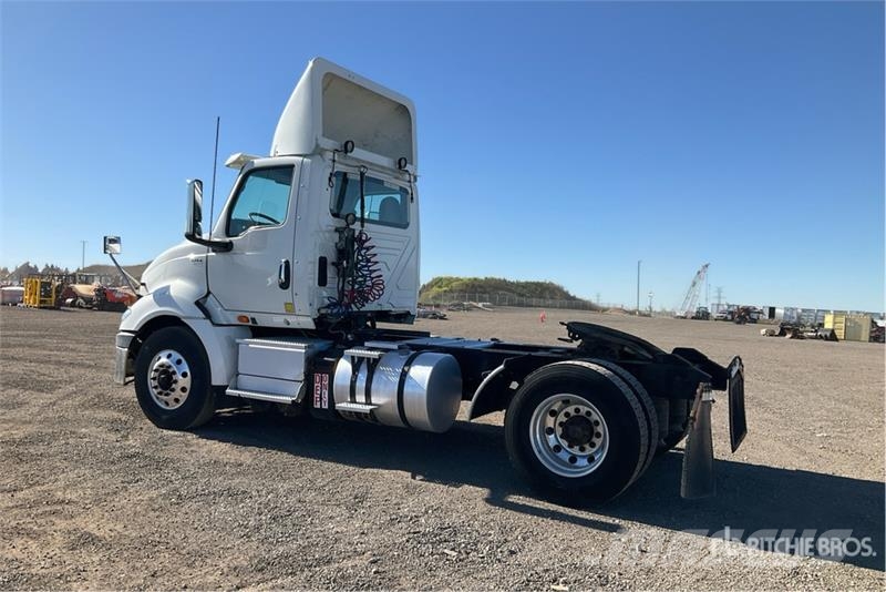International RH613 4x2 S/A Day Cab Truck Tractor Trækkere