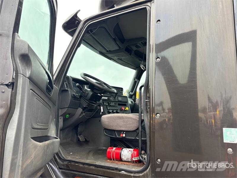 International RH613 4x2 S/A Day Cab Truck Tractor Sattelzugmaschinen