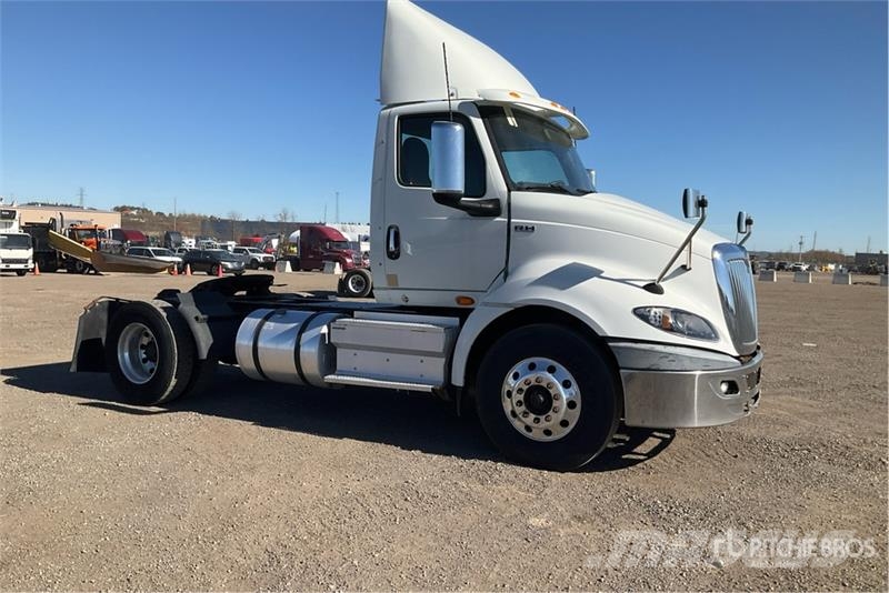 International RH613 4x2 S/A Day Cab Truck Tractor Trækkere