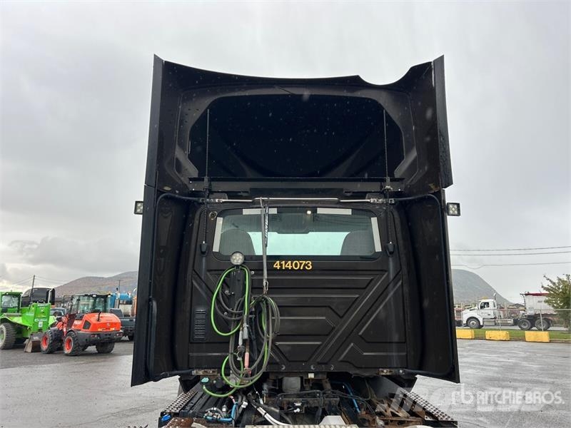 International RH613 4x2 S/A Day Cab Truck Tractor وحدات الجر