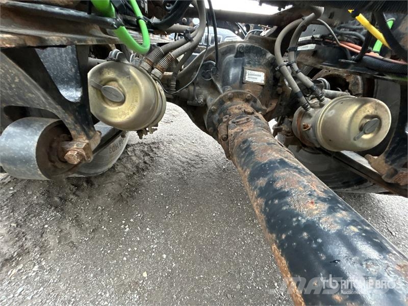 International RH613 4x2 S/A Day Cab Truck Tractor وحدات الجر