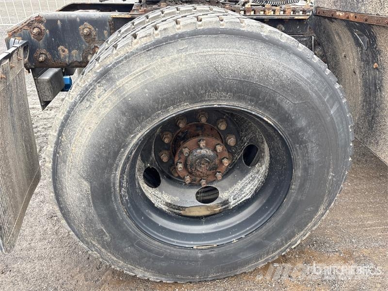 International RH613 4x2 S/A Day Cab Truck Tractor Sattelzugmaschinen