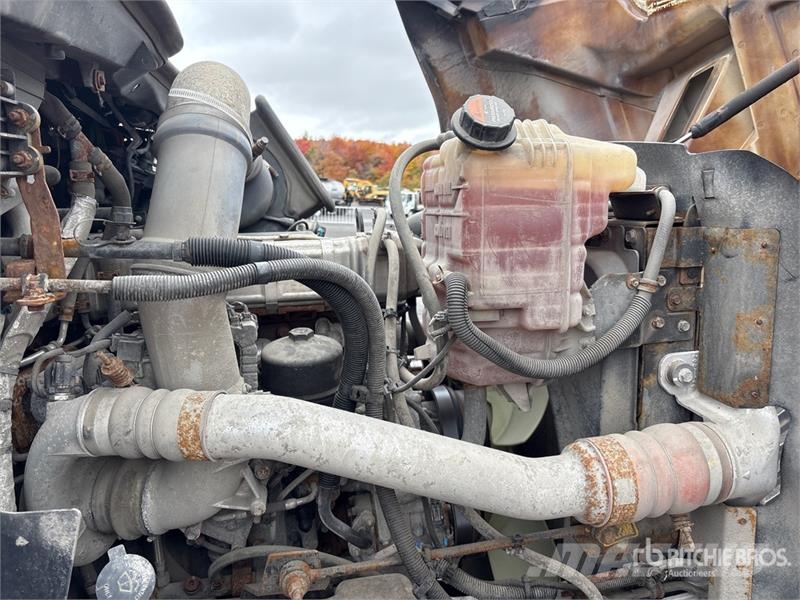 International RH613 4x2 S/A Day Cab Truck Tractor Sattelzugmaschinen