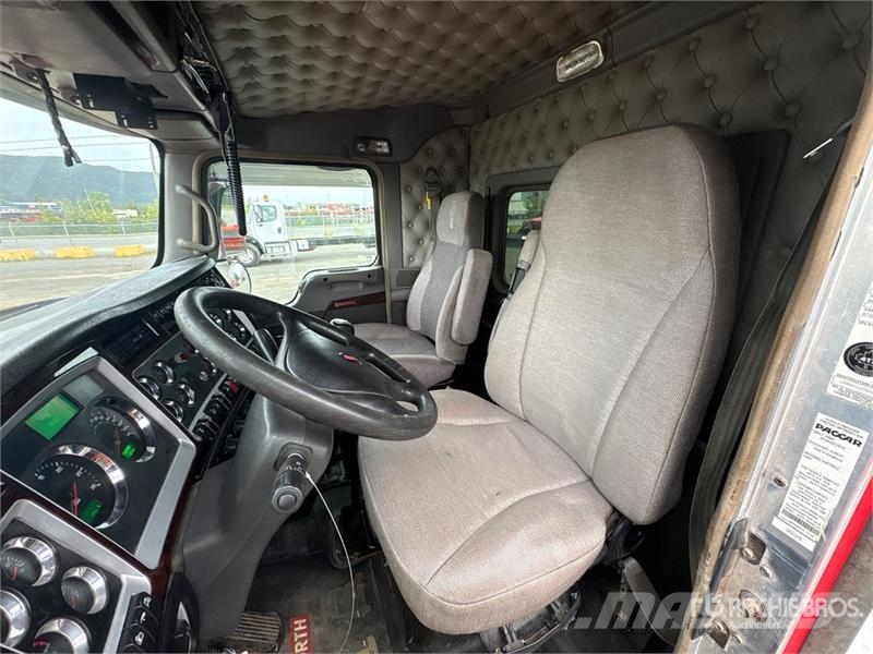 International RH613 6x4 T/A Day Cab Truck Tractor Vlačilci