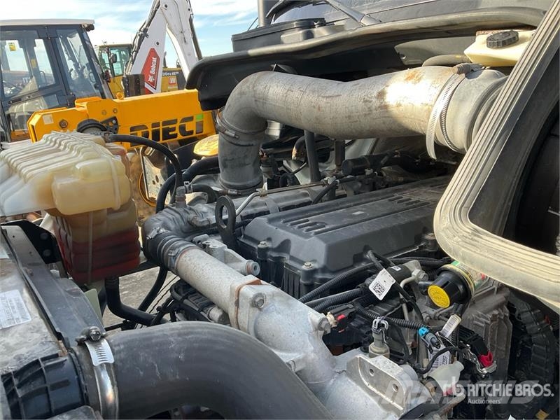 International RH613 6x4 T/A Day Cab Truck Tractor Naudoti vilkikai