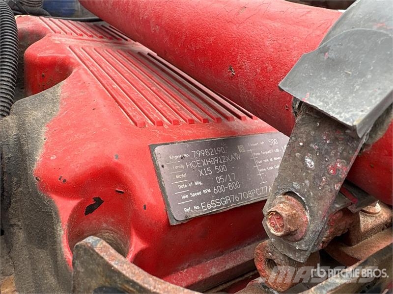 International RH613 6x4 T/A Day Cab Truck Tractor Vlačilci