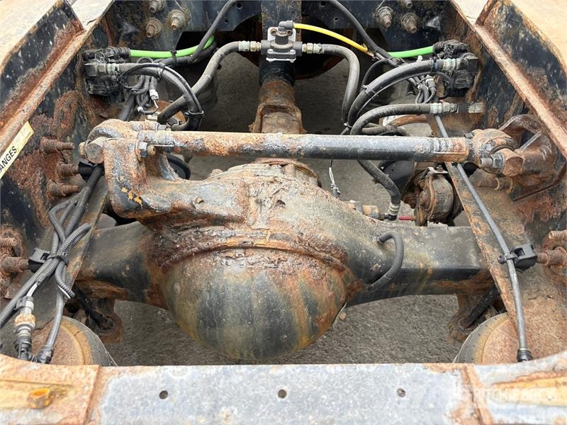 International RH613 6x4 T/A Day Cab Truck Tractor 中古トラクターヘッド | トレーラーヘッド