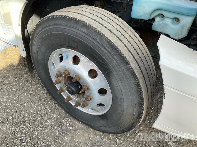 International RH613 6x4 T/A Day Cab Truck Tractor Naudoti vilkikai