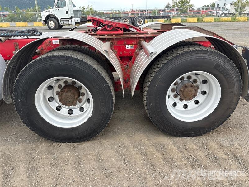 International RH613 6x4 T/A Day Cab Truck Tractor Vlačilci
