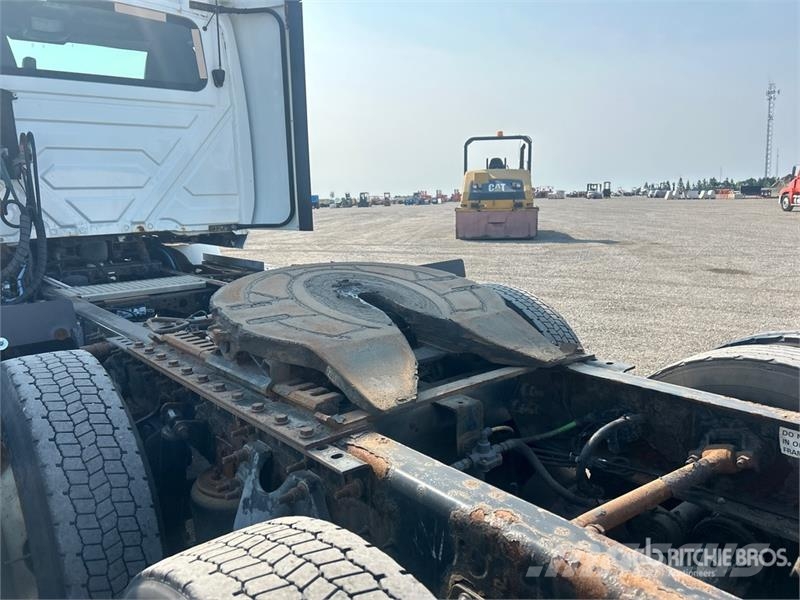 International RH613 6x4 T/A Day Cab Truck Tractor Sattelzugmaschinen