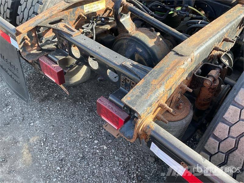 International RH613 6x4 T/A Day Cab Truck Tractor Naudoti vilkikai