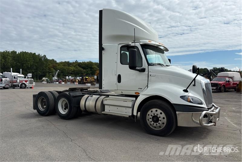 International RH613 6x4 T/A Day Cab Truck Tractor Prime Movers
