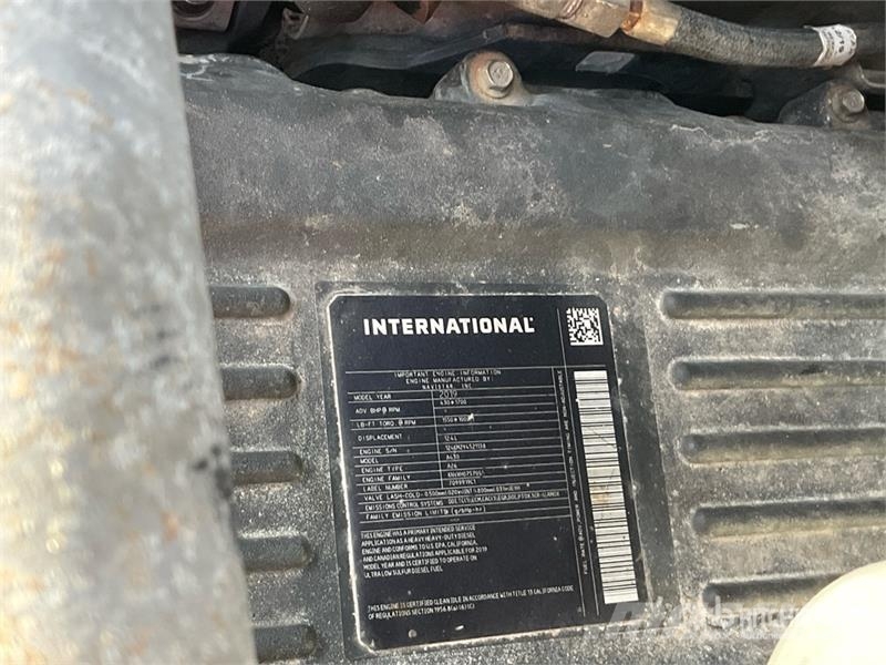 International RH613 6x4 T/A Day Cab Truck Tractor Naudoti vilkikai